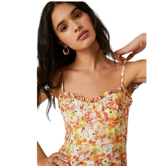 Huch Floral Dress Spaghetti Strap Large Sweetheart Neckline - Picture 6 of 9